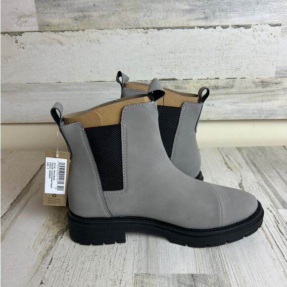 TOMS Womens 7 Skylar Gray Cement Pull-On Lug Sole Block Heel Ankle Boots NEW - Picture 3 of 9